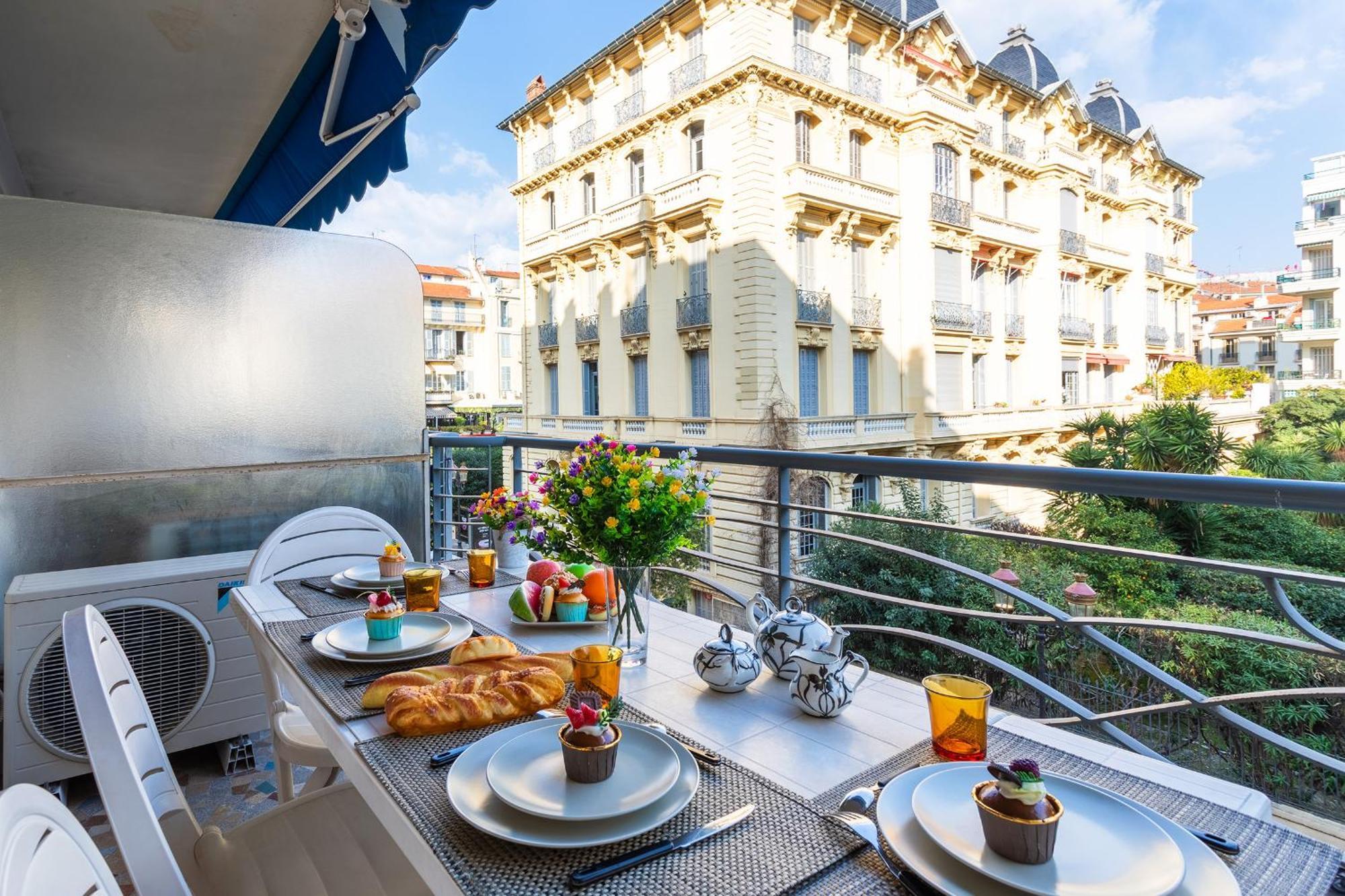 Le France-Massenet Ap3015 By Riviera Holiday Homes Nizza Kültér fotó
